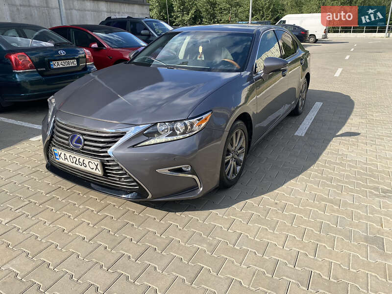Lexus Es (2015)