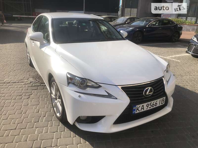 Lexus Is 250 (2013)