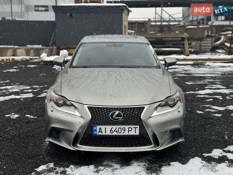 Lexus Is 200t (2015)