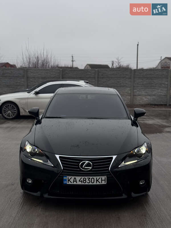 Lexus Is (2015)