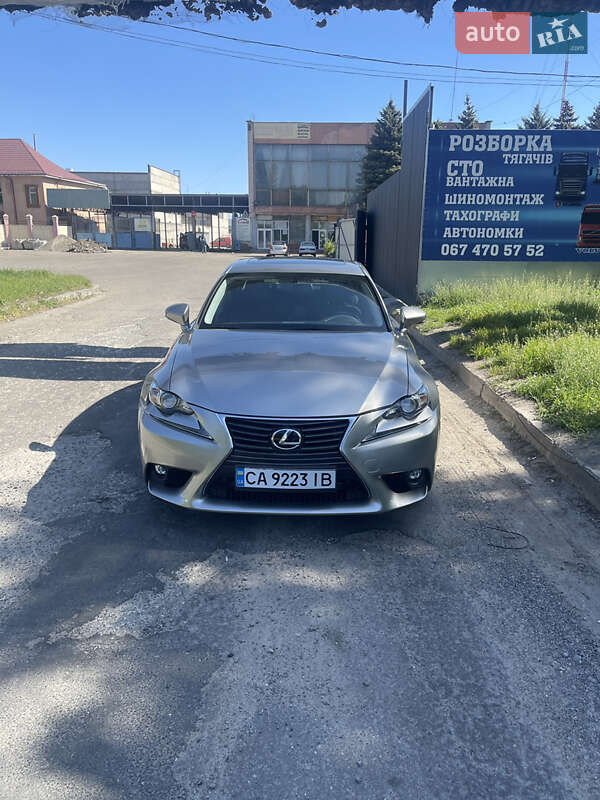 Lexus Is (2015)