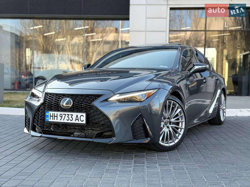 Lexus Is (2023)