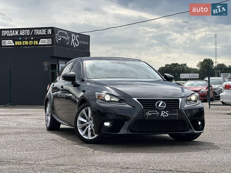 Lexus Is (2016)
