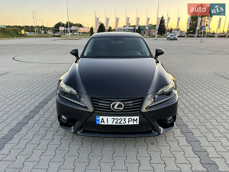 Lexus Is (2013)