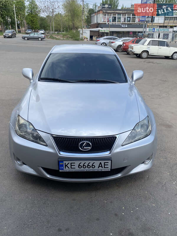 Lexus Is (2006)