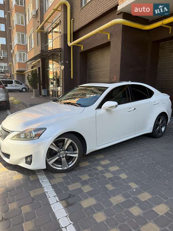 Lexus Is (2012)