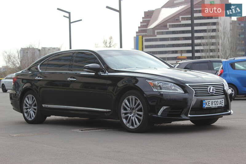 Lexus Ls (2014)