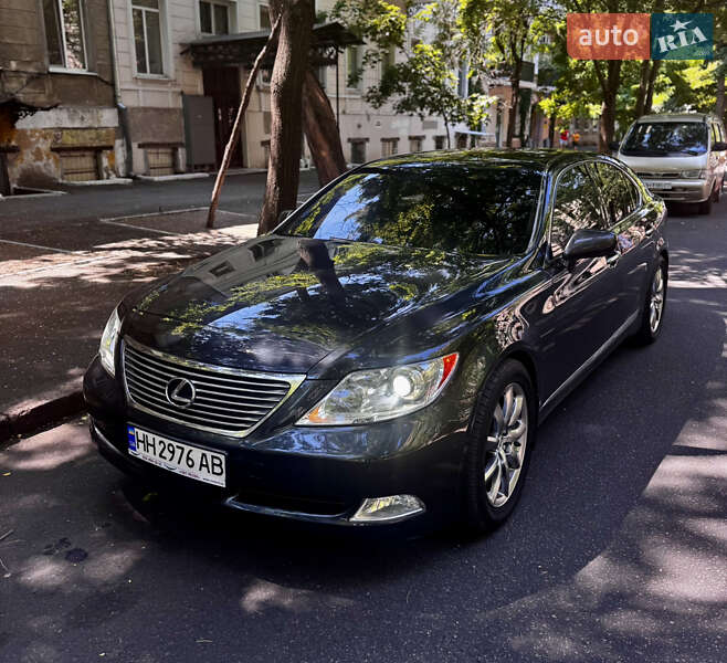 Lexus Ls (2008)