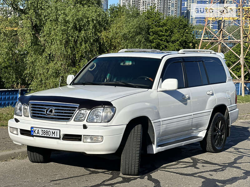 Lexus Lx (2000)
