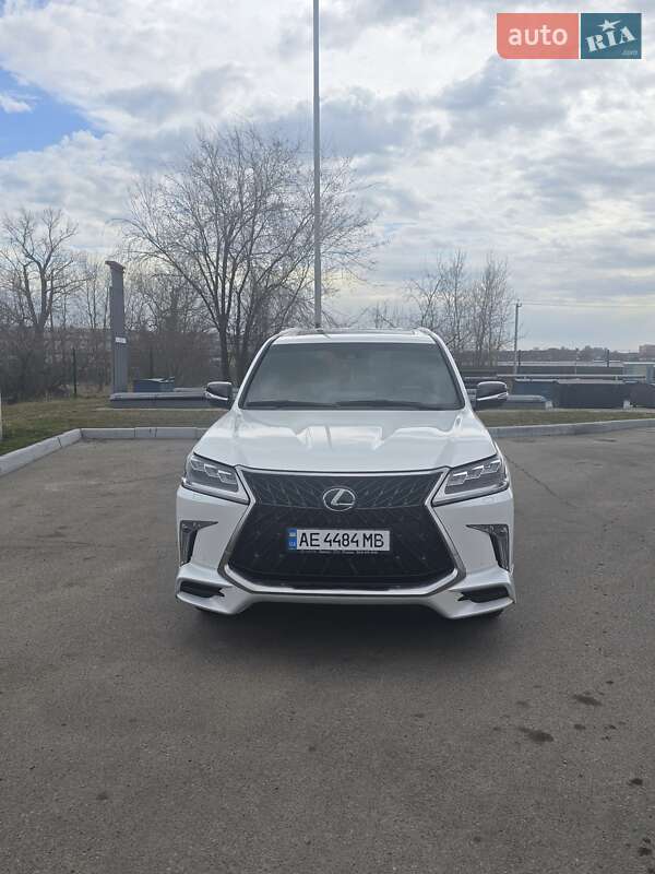 Lexus Lx (2019)