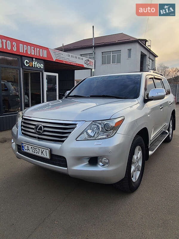 Lexus Lx (2008)