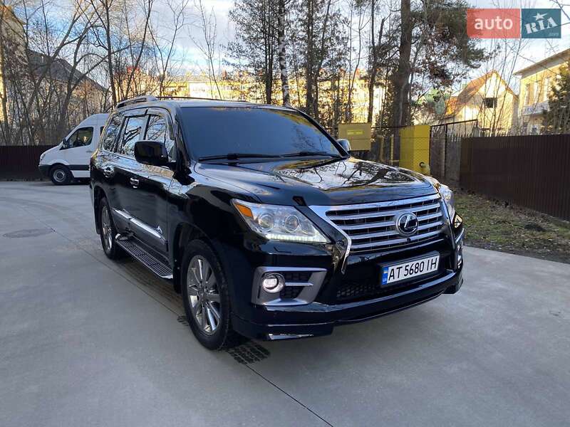 Lexus Lx (2011)