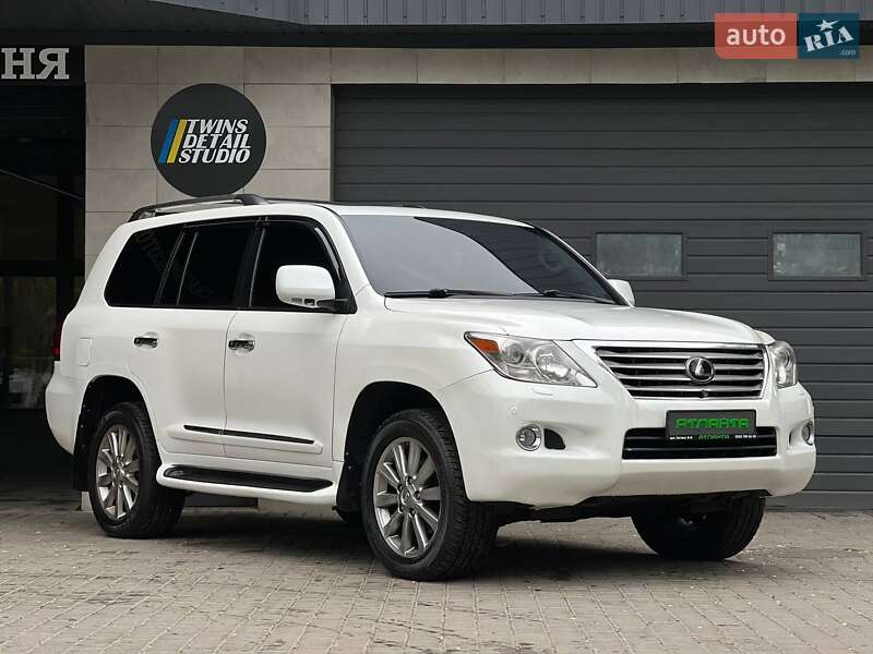 Lexus Lx (2011)