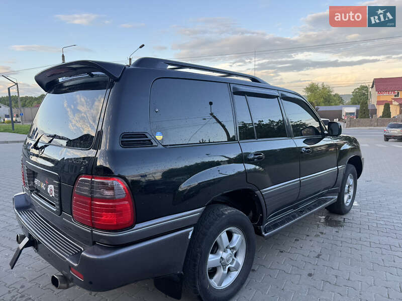 Lexus Lx (2005)