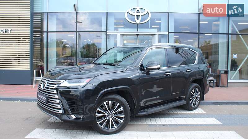 Lexus Lx (2023)