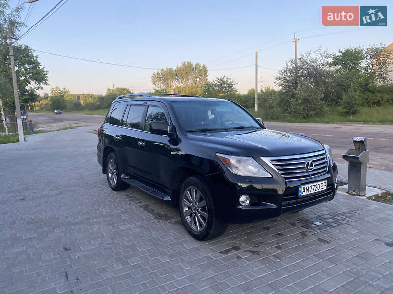 Lexus Lx (2011)