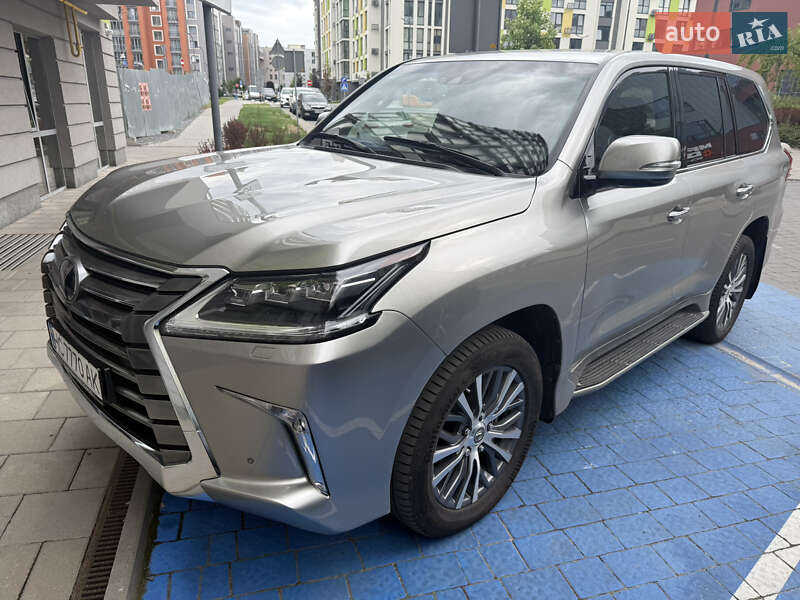 Lexus Lx (2021)