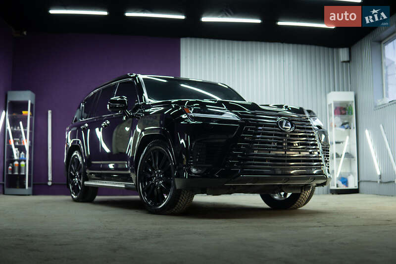 Lexus Lx (2023)