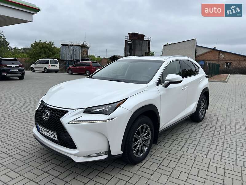 Lexus Nx (2016)