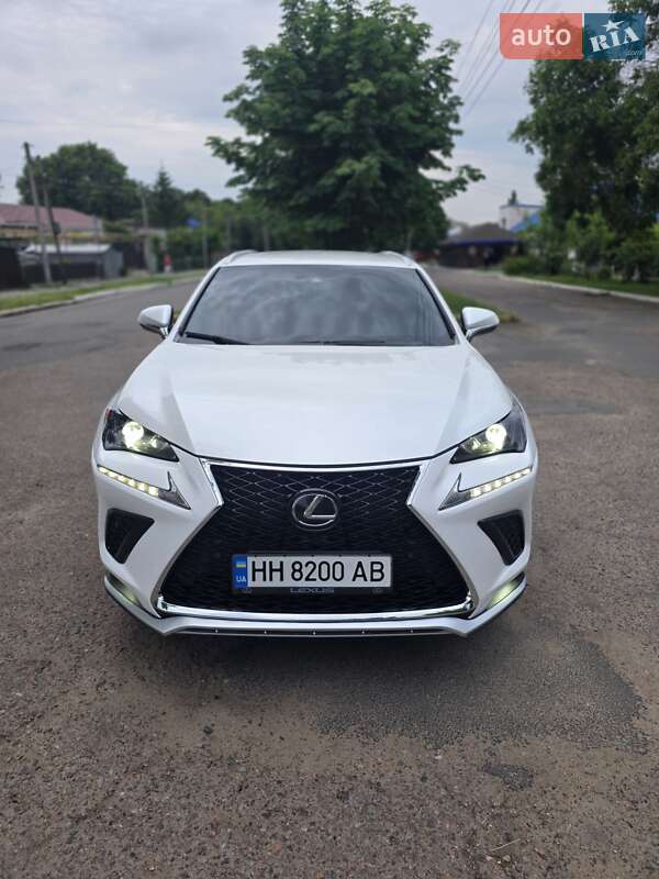 Lexus Nx (2019)