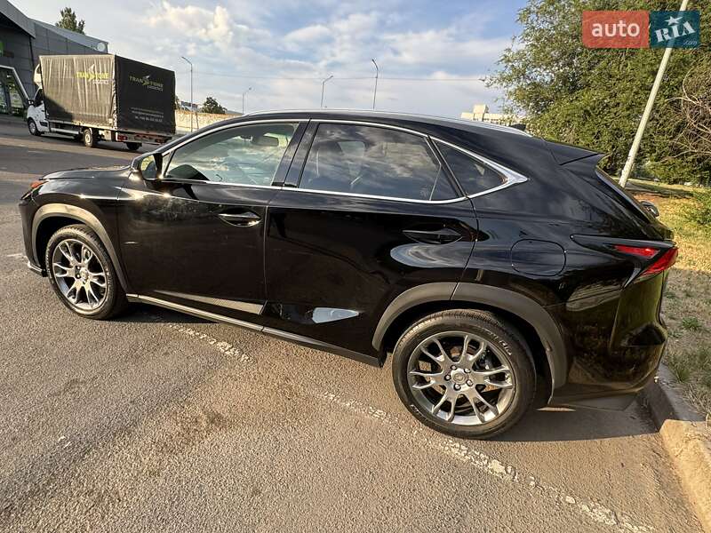 Lexus Nx (2019)