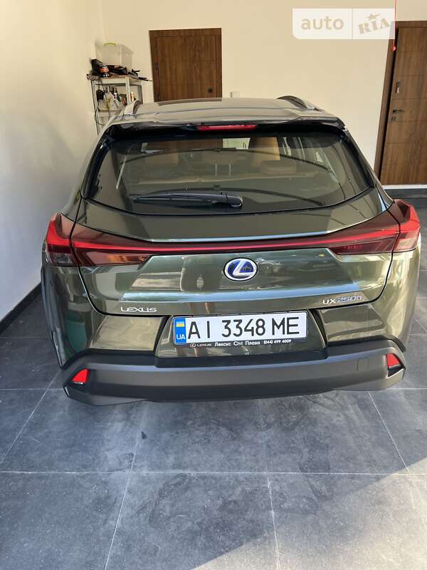 Lexus Ux250h (2020)