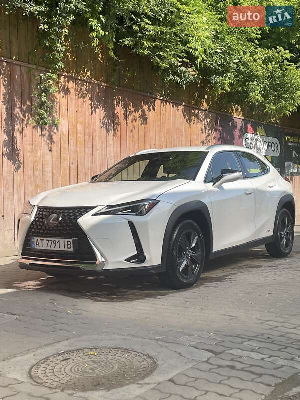 Lexus Ux (2019)