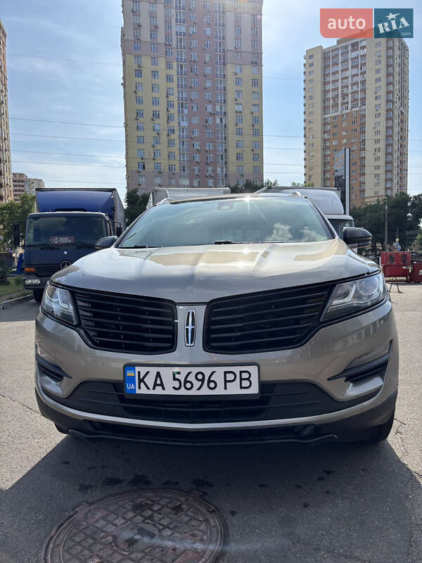 Lincoln Mkc (2017)