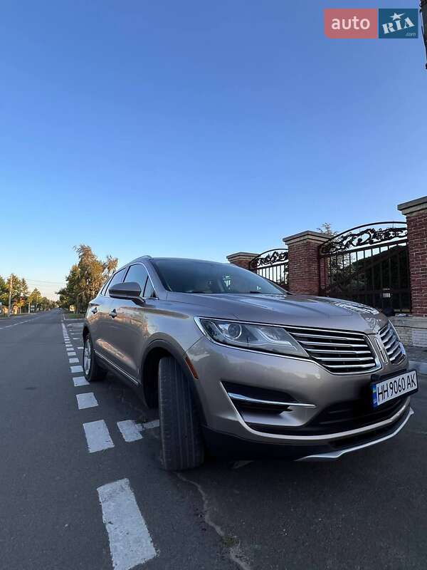 Lincoln Mkc (2017)