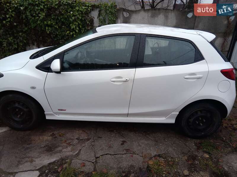 Mazda 2 (2012)