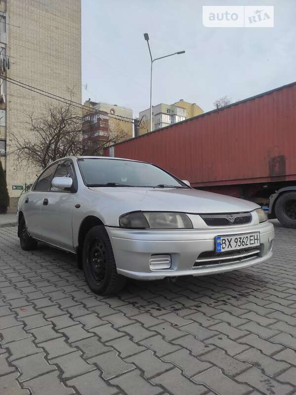 Mazda 323 (1998)