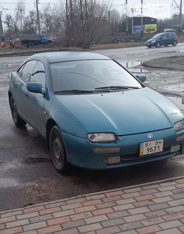 Mazda 323 (1995)