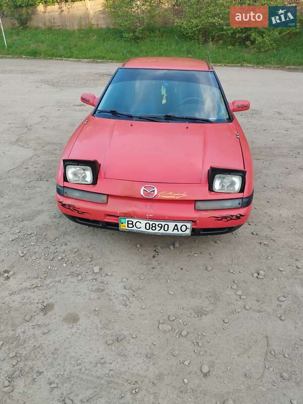 Mazda 323 (1992)