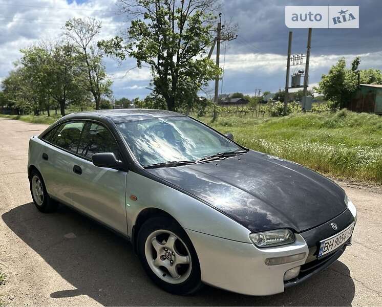 Mazda 323 (1998)