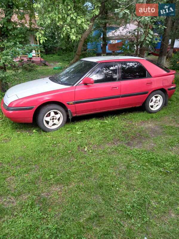 Mazda 323 (1993)