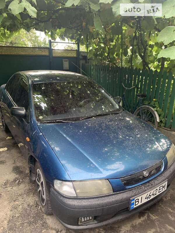 Mazda 323 (1997)