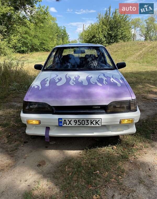 Mazda 323 (1989)