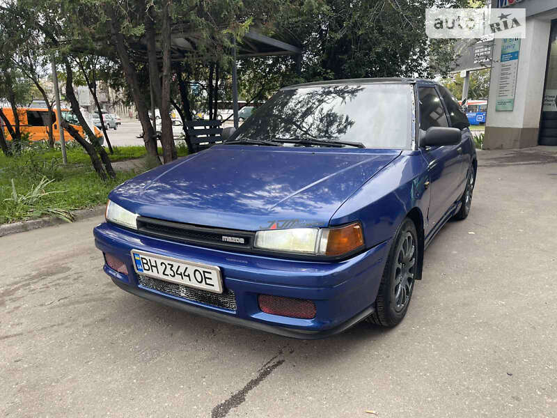 Mazda 323 (1989)