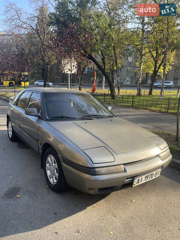 Mazda 323 (1993)