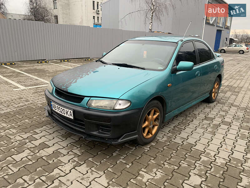 Mazda 323 (1995)