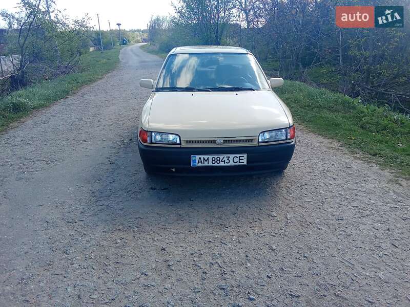 Mazda 323 (1993)