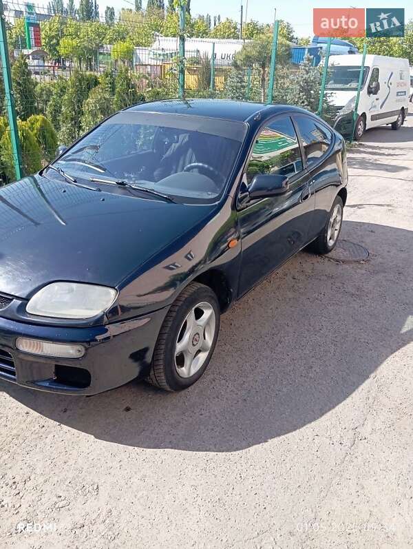 Mazda 323 (1995)