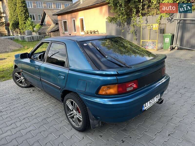 Mazda 323 (1991)