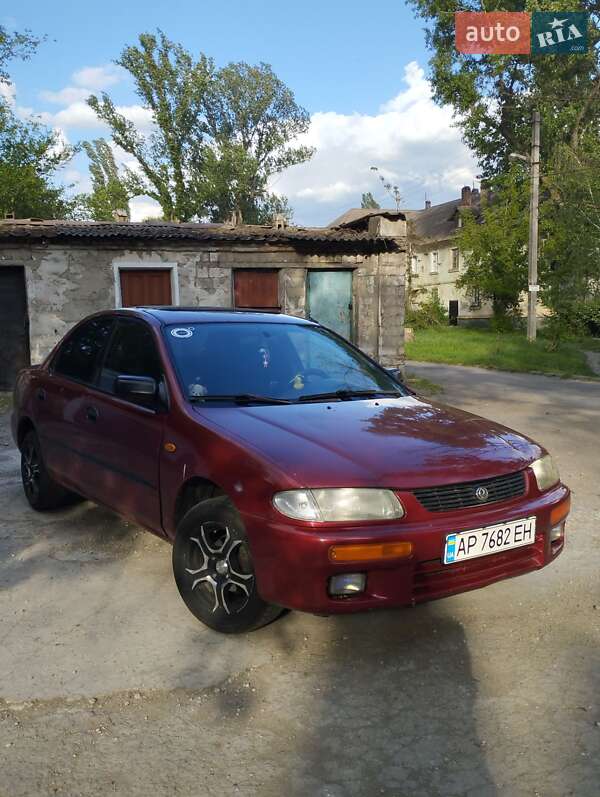 Mazda 323 (1996)
