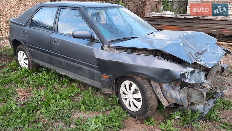 Mazda 323 (1993)