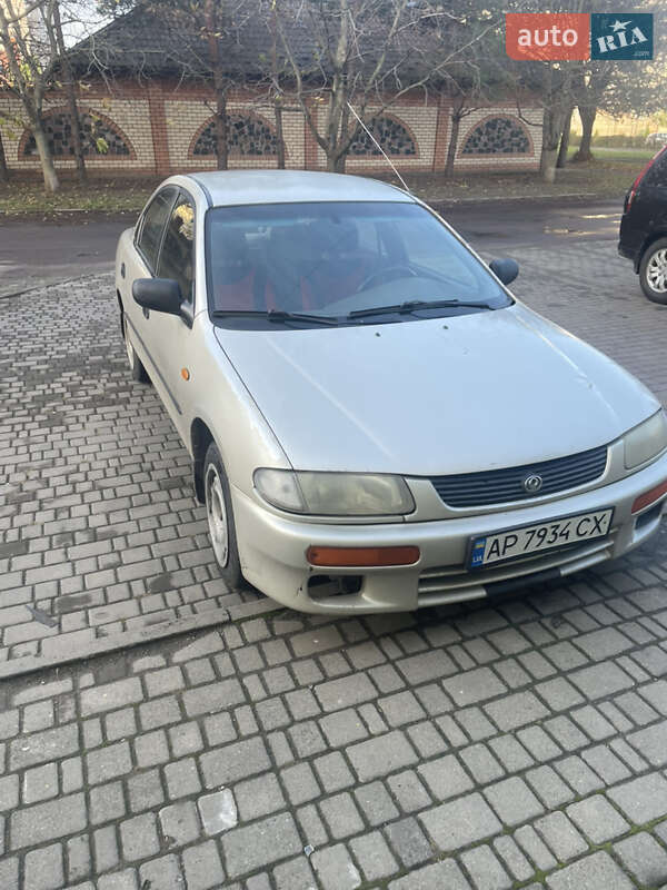 Mazda 323 (1996)