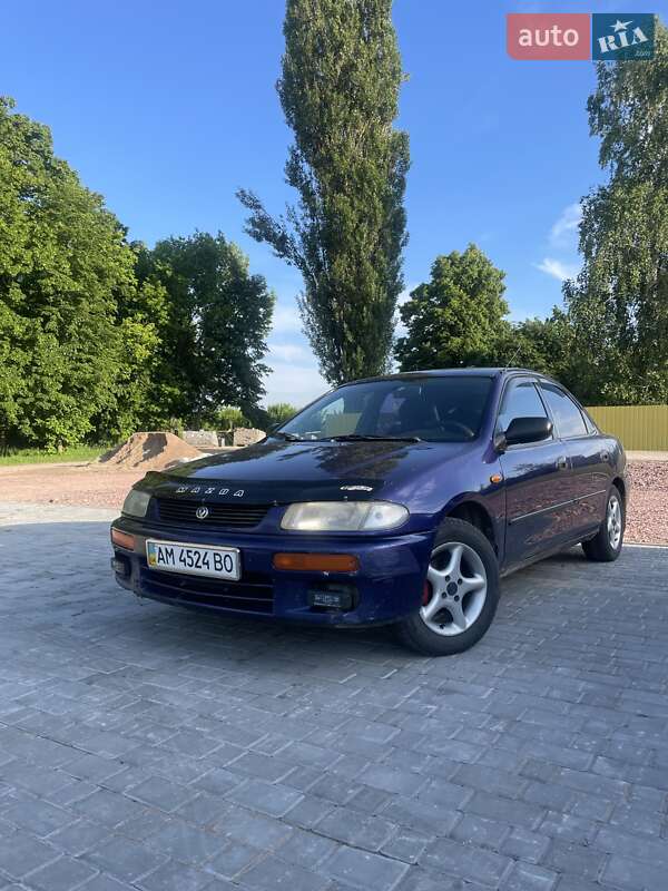 Mazda 323 (1995)