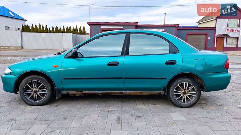 Mazda 323 (1996)