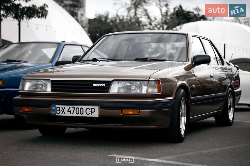 Mazda 929 (1987)