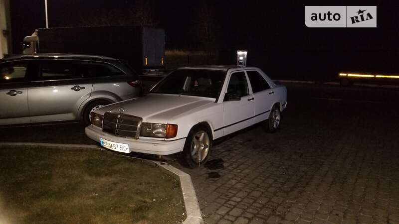 Mercedes-benz 190 (1988)